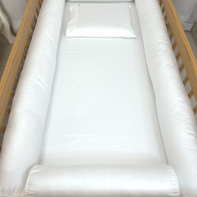 Kit de Berço Rolinho 4 Peças Percal 400 Fios Branco Kit de Berço Rolinho 4 Peças Percal 400 Fios Branco