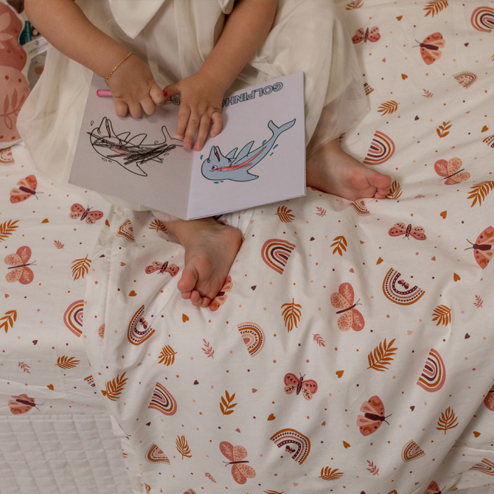 Kit Coordenado 5 Peças(Lençol 3 Peças + Edredom ) para Mini Cama Percal 100% Algodão Hippie Chic - Constantini Baby