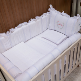 Kit Protetor 4 peças Percal 200 fios 100% algodão berço americano branco clássico com babado Personalizado - Constantini Kit Protetor 4 peças Percal 200 fios 100% algodão berço americano branco clássico com babado Personalizado - Constantini