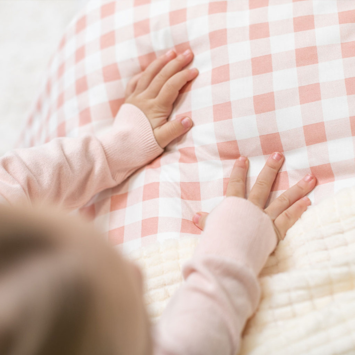 Lençol Avulso com Elástico para Mini Berço 200 Fios Percal 100% Algodão Xadrez Rosê - Constantini Baby