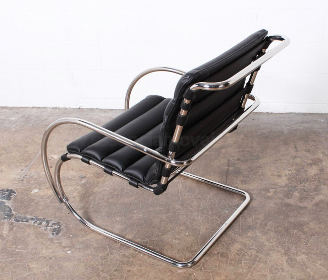 Cadeira MR Cromada (com braços)