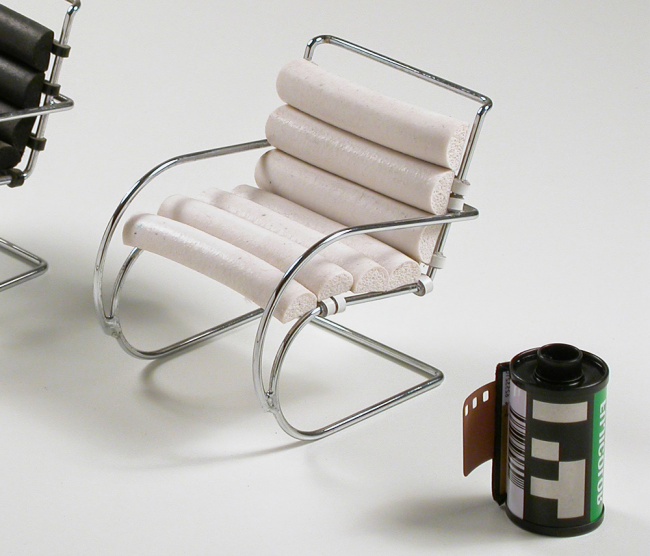 Miniatura Cadeira MR (com braço)