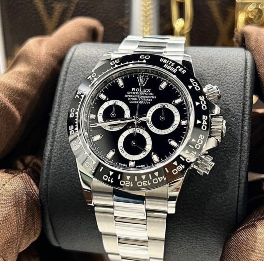 Rolex Daytona Fundo Preto Henry18k RS