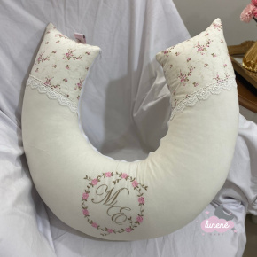 Almofada de Amamentação Personalizada Meus Amores Ursa Beijo Florence e Rosa Personalizada Almofada de Amamentação Personalizada Meus Amores Ursa Beijo Florence e Rosa Personalizada