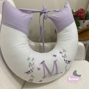 Almofada de Amamentação Personalizada Primavera Baby Passarinhos Lilás Almofada de Amamentação Personalizada Primavera Baby Passarinhos Lilás