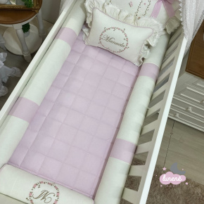 Enxoval de Berço Personalizado 08 Peças 200 Fios Ana Julia Rosa Enxoval de Berço Personalizado 08 Peças 200 Fios Ana Julia Rosa