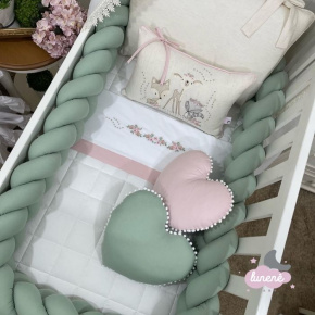 Enxoval de Berço Personalizado 09 Peças Personale Baby Off White e Verde 200 Fios com Trança Única Enxoval de Berço Personalizado 09 Peças Personale Baby Off White e Verde 200 Fios com Trança Única