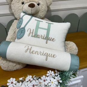 Kit Almofada 02 Peças Decorativa Lunenê Baby Henrique 9001 Kit Almofada 02 Peças Decorativa Lunenê Baby Henrique 9001