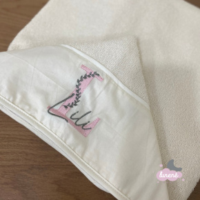 Toalha de Banho Personalizada Princesinha Baby Bege 200 Fios Toalha de Banho Personalizada Princesinha Baby Bege 200 Fios