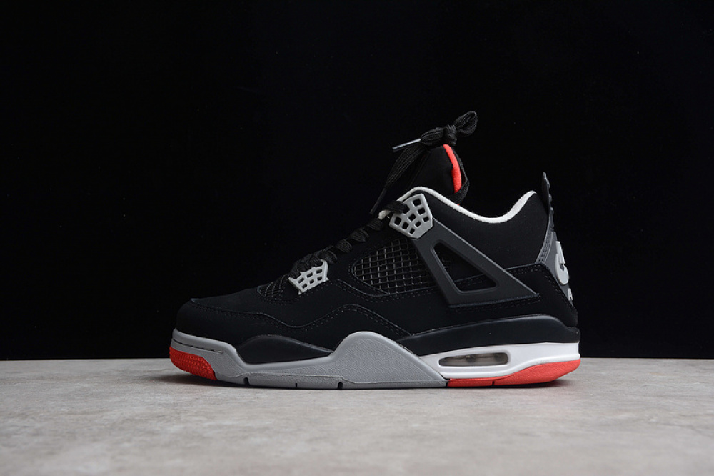 Jordan 4 bred store og