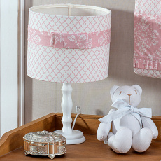 Abajur para Quarto de Bebê Clássico Jardim Secreto Arabesco Rosa