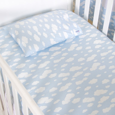 Fronha para Berço Estampada Nuvem Azul