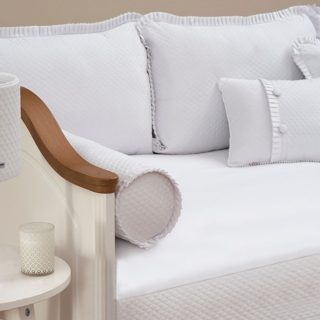 Kit Cama Babá 9 Peças com Saia Blanche Matelassado