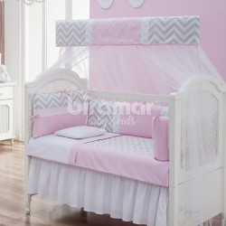 Kit Enxoval de Berço Lollipop Percal Chevron Rosa 9 peças com Mosquiteiro