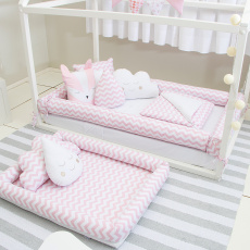 Kit Montessoriano Rolinho 5 Peças Soho Chevron Rosa (Colchão 1,50 x 0,90 x 0,12)