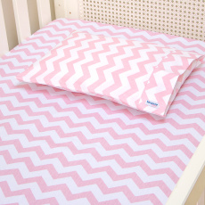 Lençol para Mini Cama 2 Peças Estampado Soho Chevron Rosa - Lençol c/ Elástico e Fronha