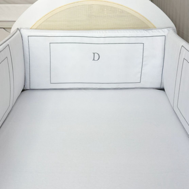 Protetor de Berço Antissufocante 4 Peças Percal Acetinado Benício Personalizado Branco / Cinza