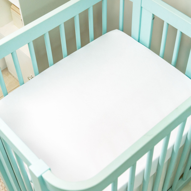 Protetor de Colchão para Mini Berço Impermeável com Elástico - Branco