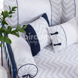 Kit Cama Babá 9 Peças com Saia Brooklyn Chevron Cinza/Marinho