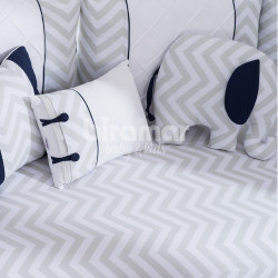 Kit Cama Babá 9 Peças com Saia Brooklyn Chevron Cinza/Marinho