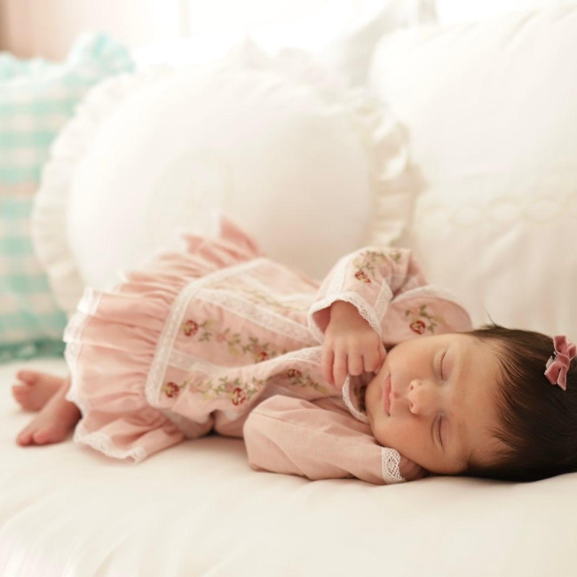 Vestido c/ Touca e Calcinha para Bebê Maria Joaquina Cogumelos Rosa
