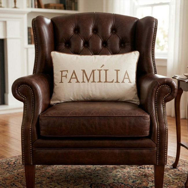 Almofada Bordada 50cm x 35cm 100% Algodão Alfabeto - Família