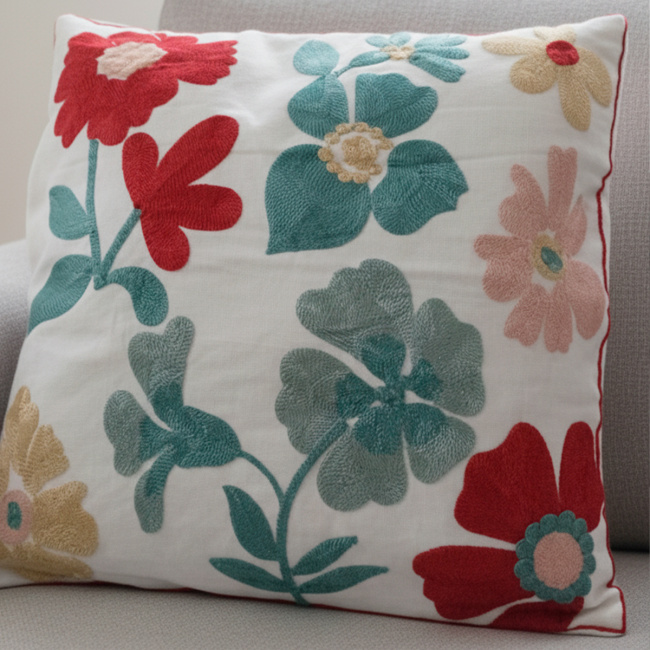 Almofada Bordada Alto Relevo Florelle 3D 45cm x 45cm 02 Peça - Gérbera