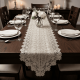 Caminho de Mesa Filigrana Floral 1,50m x 40cm 01 Peça - Floral Dourado