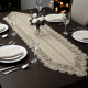 Caminho de Mesa Filigrana Floral 1,50m x 40cm 01 Peça - Ondas Ouro