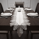 Caminho de Mesa Filigrana Floral 2,20m x 40cm 01 Peça - Semente Cáqui
