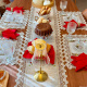 Caminho de Mesa Roseto 40cm x 180cm 01 Peça - Botões com Dourados