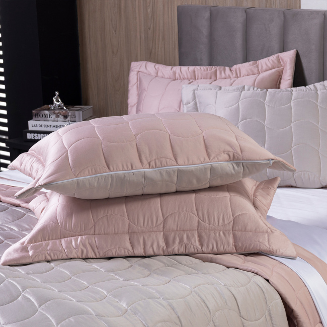 Cobre Leito Casal Queen Colcha Maelis 100% Fibra de Bambu Dupla Face 2,60m x 2,40m 03 Peças - Bege / Rosê