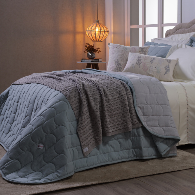 Cobre Leito Super King Harmony Dupla Face 400 Fios 03 Peças - Verde Malva / Cinza