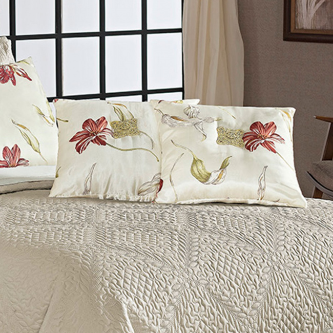 Cobre Leito Super King Núbia Detalhes em Floral 09 Peças - Fendi