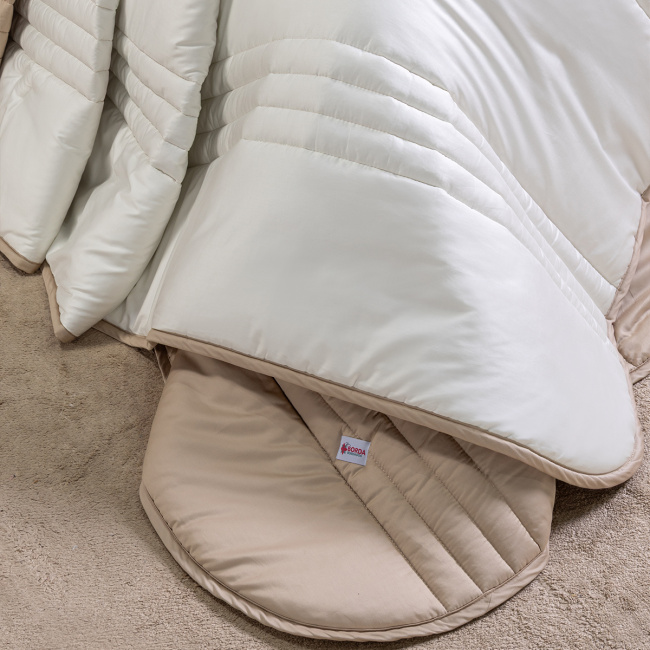 KIT Cama Posta Edredom Olivie Queen 2,60m x 2,40m Dupla Face 400 Fios 100% Algodão Egípcios 10 Peças - Cáqui / Palha