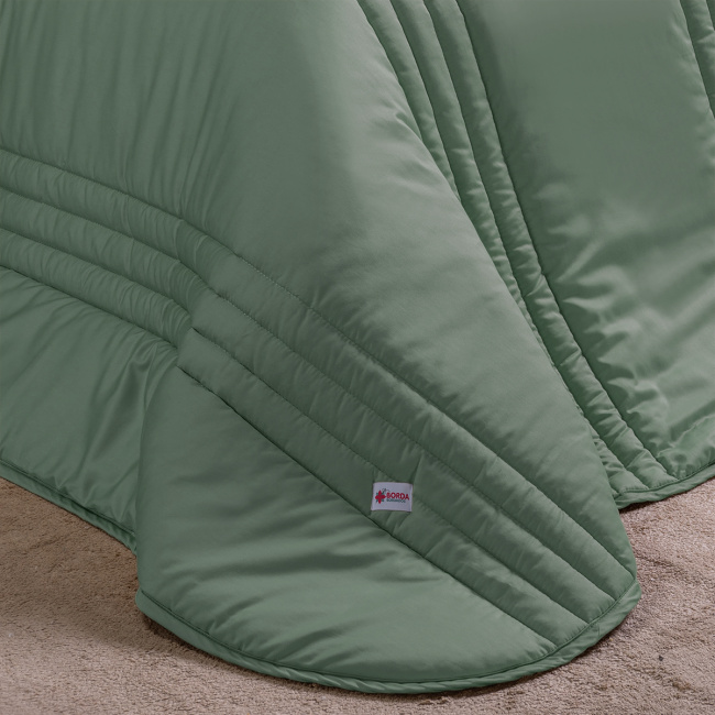 KIT Cama Posta Edredom Olivie Queen 2,60m x 2,40m Dupla Face 400 Fios 100% Algodão Egípcios 10 Peças - Verde / Palha