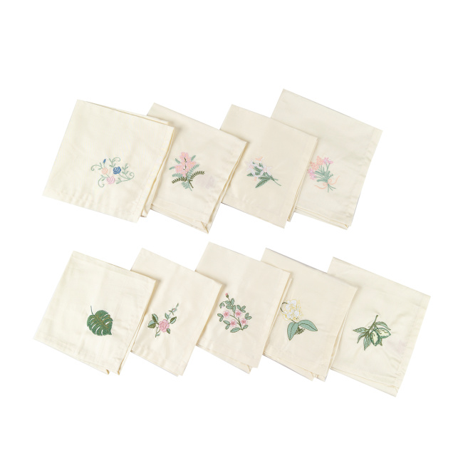 Kit Guardanapos de Pano 40cm x 40cm 400 Fios 100% Algodão Toque Acetinado 04 Peças Palha - Bordado Diversos