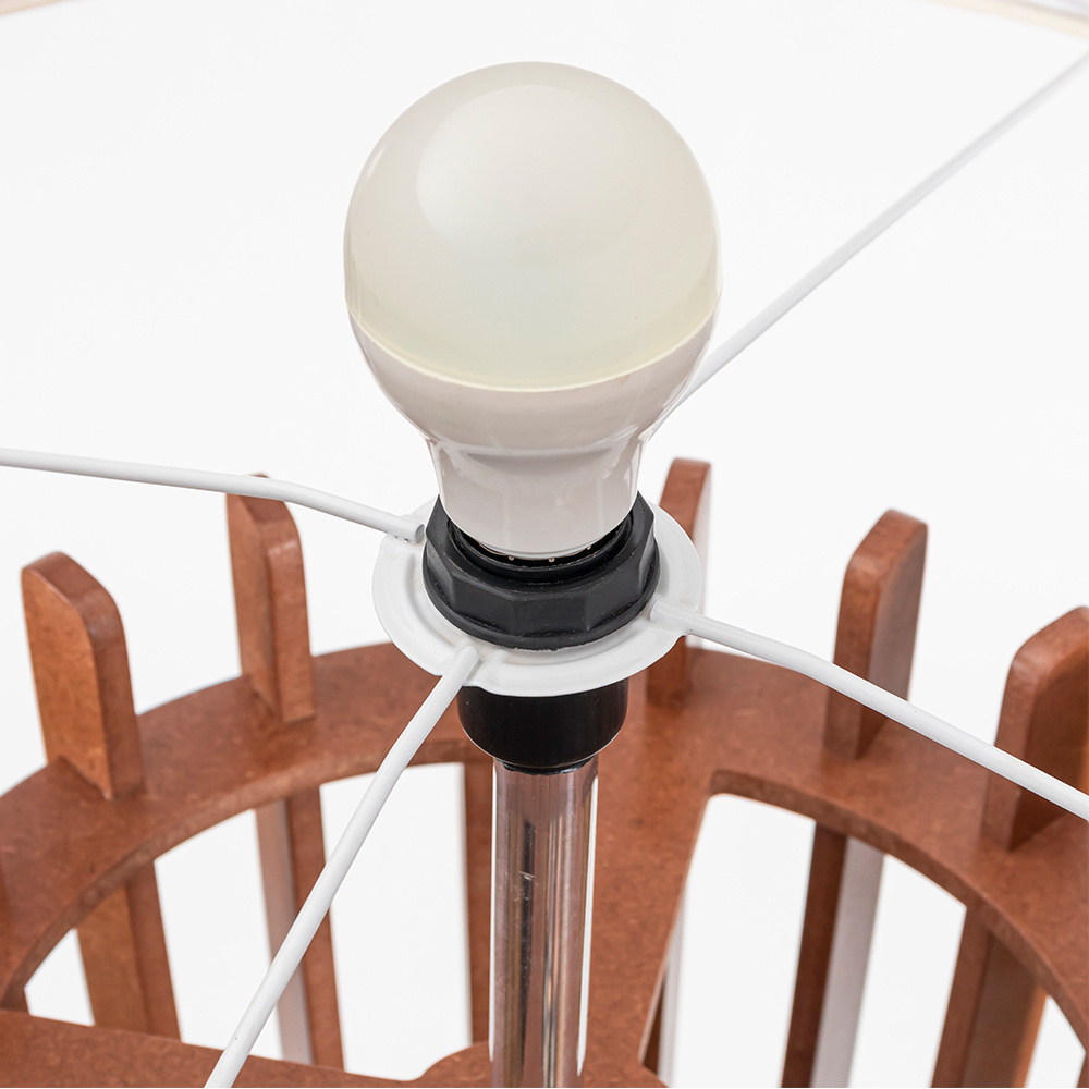 Luminária de Piso Luna Feito em MDF com Cúpula Cilíndrica de Algodão