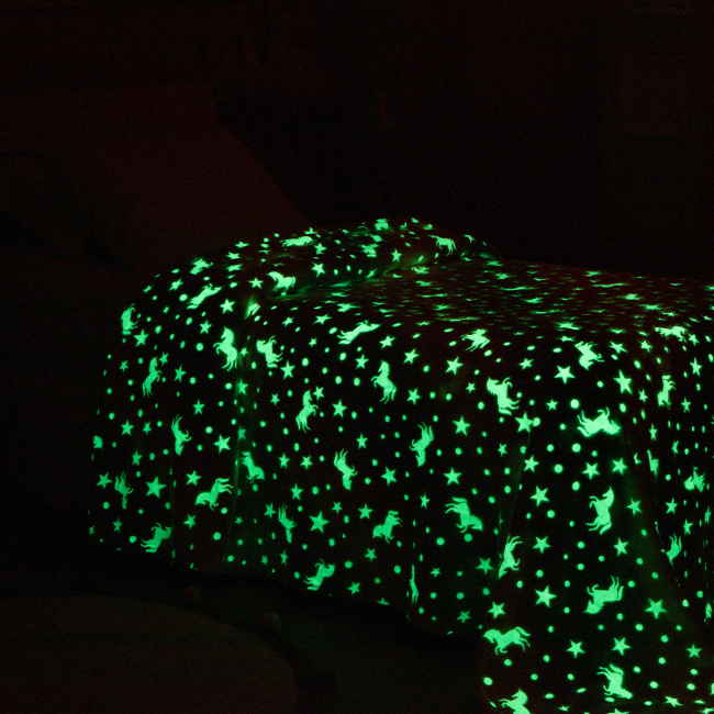 Manta Infantil Glow Brilha no Escuro 180g/m² 2,00m x 1,50m 01 Peça - Unicórnio