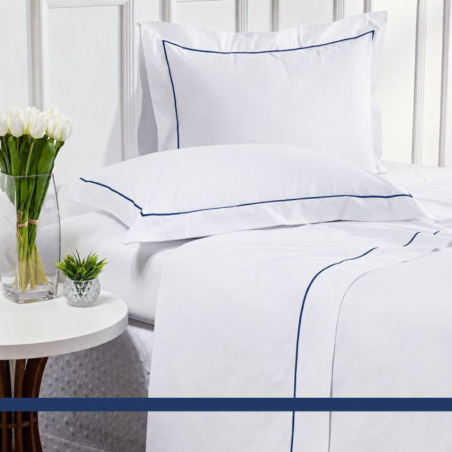 Roupa de Cama Casal Glass Clean Tecido 200 Fios 100% Algodão 04 Peças - Branco / Azul Marinho