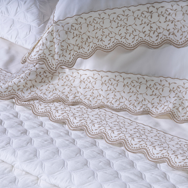 Roupa de Cama Lençol King Oliviéri Percal 400 Fios Egípcio Bordado 100% Algodão 04 Peças - Dourado