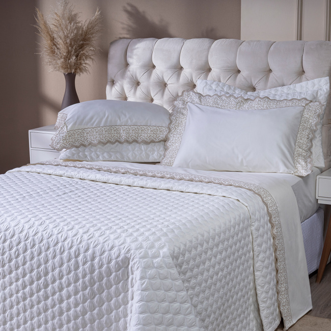 Roupa de Cama Lençol King Oliviéri Percal 400 Fios Egípcio Bordado 100% Algodão 04 Peças - Dourado