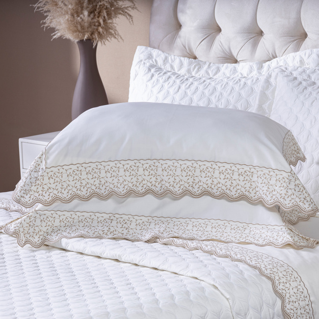 Roupa de Cama Lençol King Oliviéri Percal 400 Fios Egípcio Bordado 100% Algodão 04 Peças - Dourado