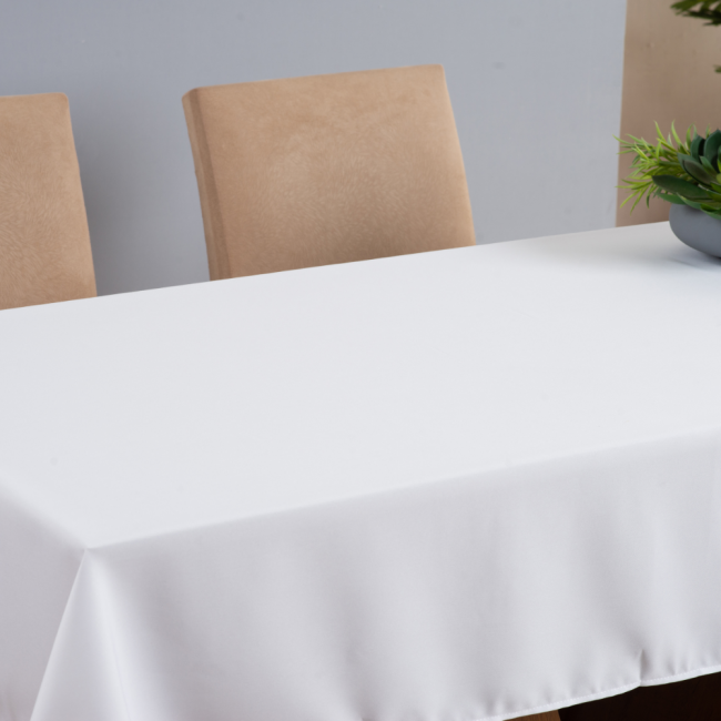 Toalha de Mesa Para 08 Lugares 01 Peça Tecido Oxford Basic - Branco