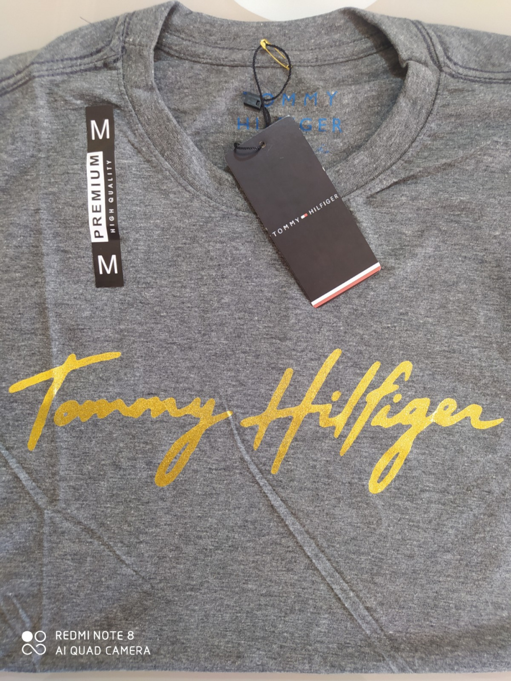 camiseta Premium Tommy Hilfiger.