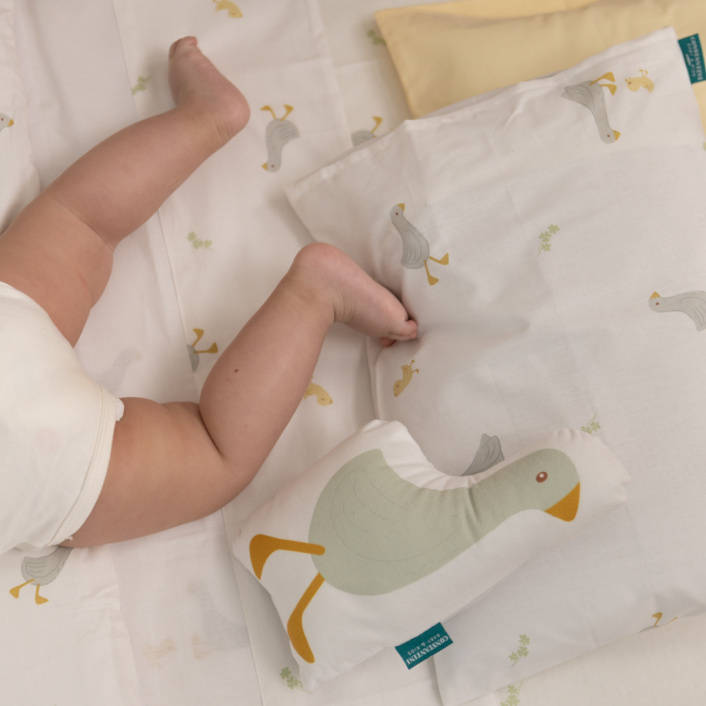 Lençol Avulso com Elástico para Berço Americano 200 Fios Percal 100% Algodão Patinho - Constantini Baby