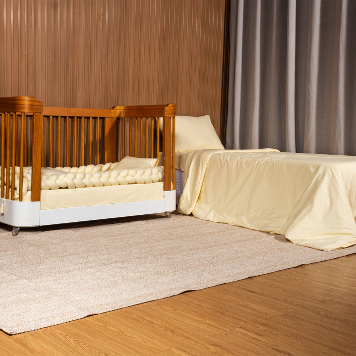 Lençol Avulso Liso com Elástico para Mini Cama 200 Fios Percal 100% Algodão Amarelo Claro - Constantini Baby