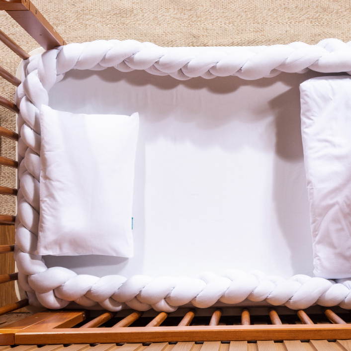 Trança protetora para berço e cama percal 200 fios Liso Branco - Constantini Baby