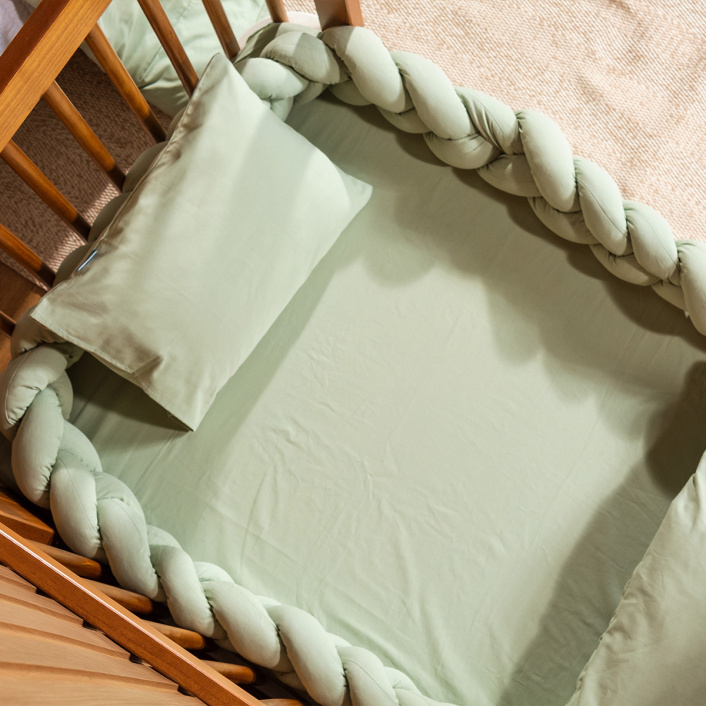 Trança protetora para berço e cama percal 200 fios Liso Erva Doce - Constantini Baby