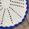2 Tapetes de Crochê Oval Bico Azul Bic C/ Cru - Produto Feito a Mão